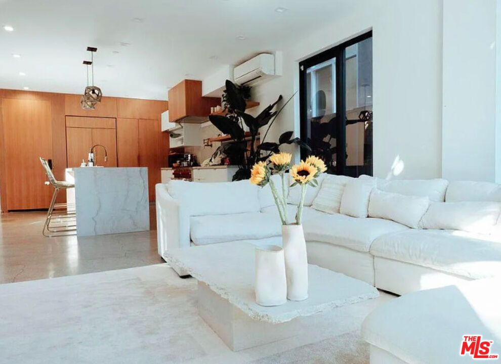 Interior, Kitchen, Living room, Pendant Lights, Recessed Lighting