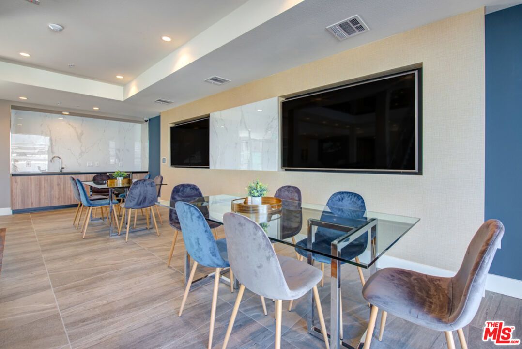 Dining room, Interior, Marble Walls, Recessed Lighting, Wood Texture Flooring
