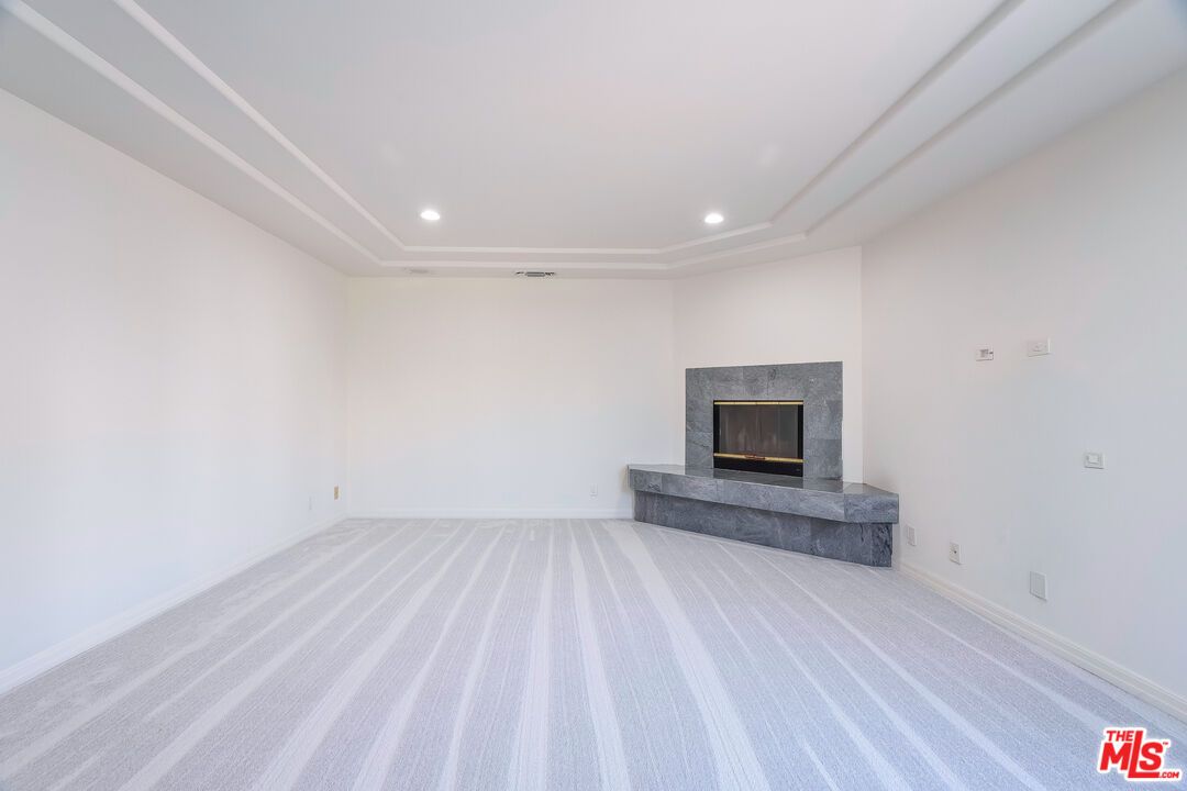 Empty room, Fireplace, Interior, Recessed Lighting