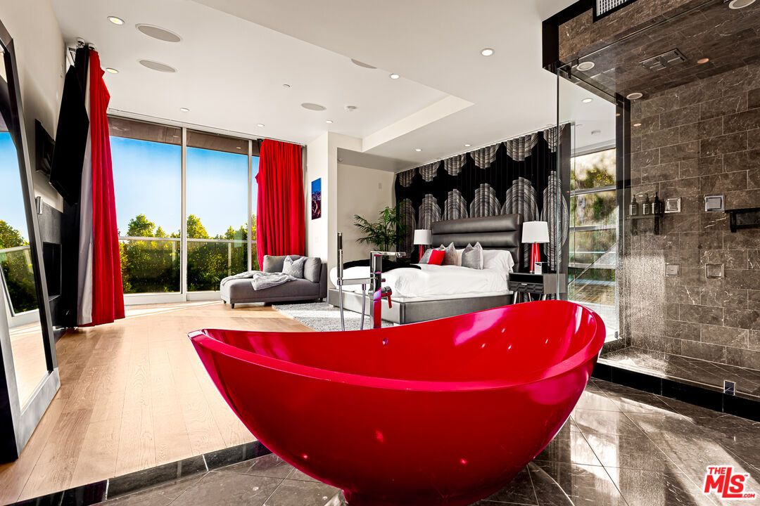 Bathroom, Bedroom, Free Standing Baths, Interior, Recessed Lighting, Wood Texture Flooring