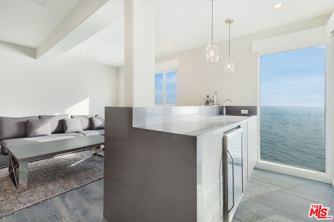 Interior, Kitchen, Living room, Pendant Lights, Recessed Lighting, Water, Wood Texture Flooring