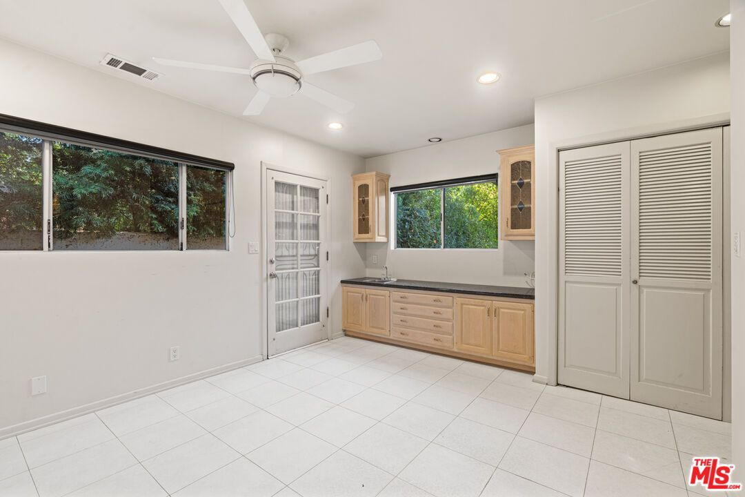 Interior, Recessed Lighting