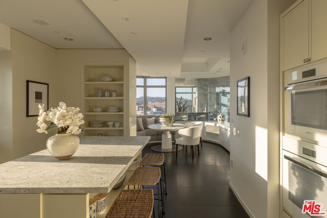 Dining room, Interior, Recessed Lighting