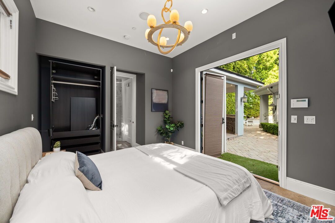 Bedroom, Interior, Pendant Lights, Recessed Lighting