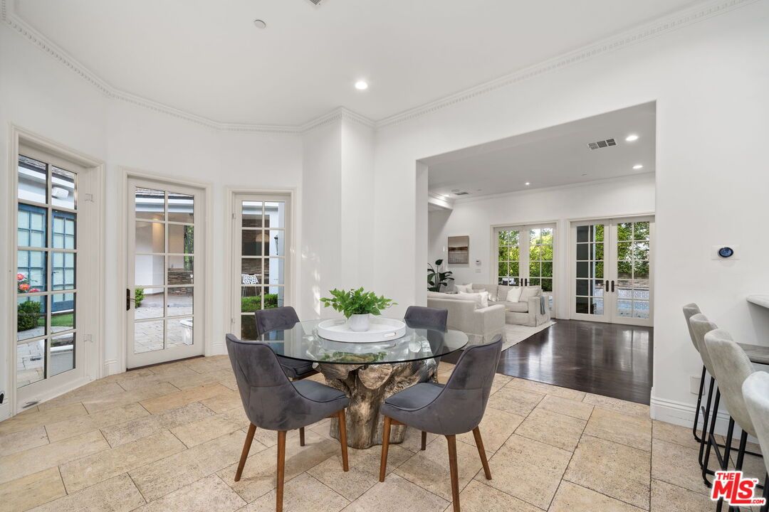 Dining room, Interior, Living room, Recessed Lighting, Wood Texture Flooring