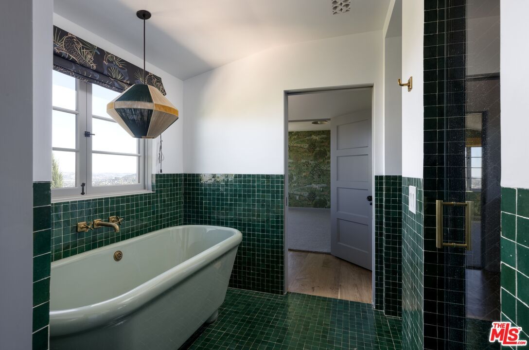 Bathroom, Free Standing Baths, Interior, Pendant Lights, Wood Texture Flooring