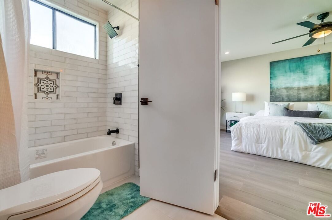 Bathroom, Bedroom, Interior, Recessed Lighting, Wood Texture Flooring