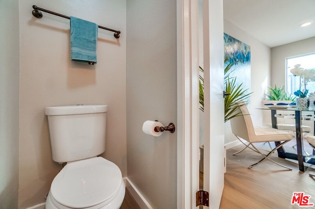 Bathroom, Interior, Recessed Lighting, Wood Texture Flooring