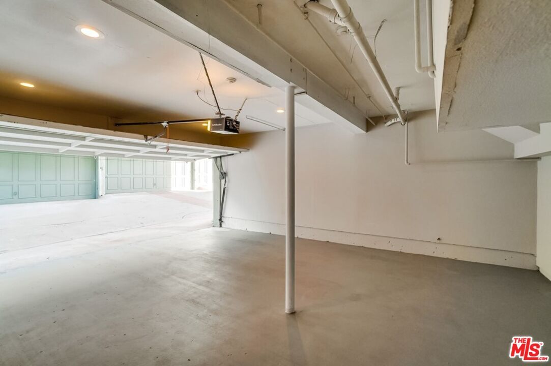 Garage, Interior, Recessed Lighting