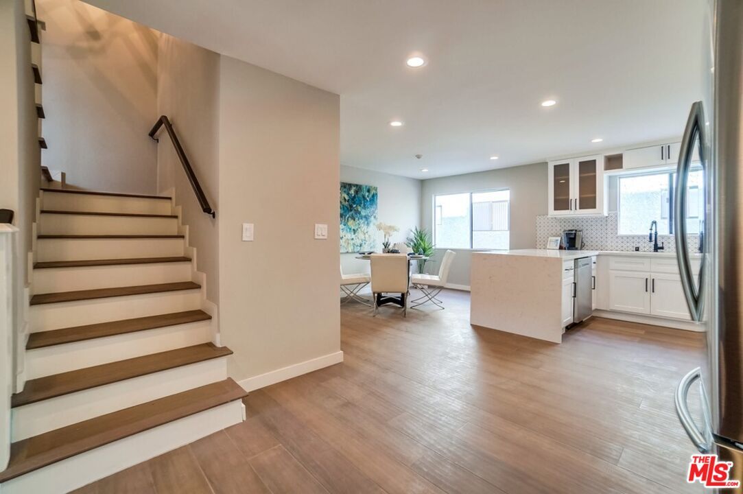 Dining room, Interior, Kitchen, Recessed Lighting, Wood Texture Flooring