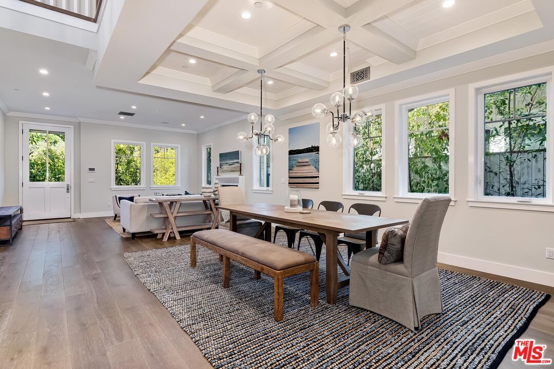 Dining room, Interior, Living room, Pendant Lights, Recessed Lighting, Wood Texture Flooring