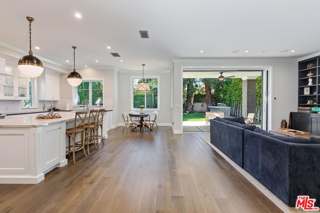Dining room, Interior, Kitchen, Living room, Pendant Lights, Recessed Lighting, Wood Texture Flooring