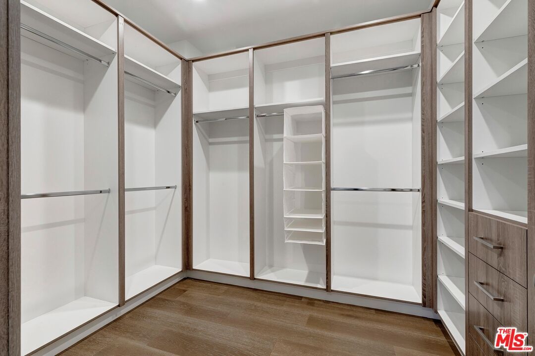 Interior, Recessed Lighting, Walk-in Closets, Wood Texture Flooring