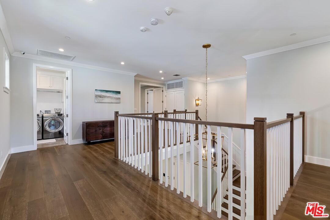 Interior, Pendant Lights, Recessed Lighting, Utility Closets, Washer, Wood Texture Flooring