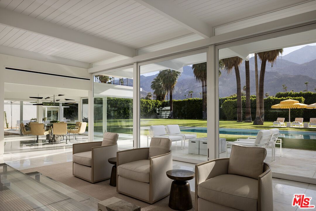 Dining room, Interior, Sun Room