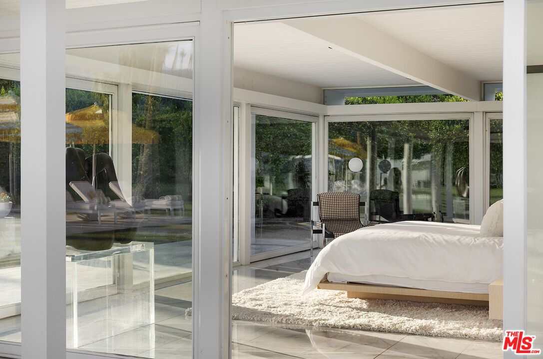 Bedroom, Interior, Sun Room, Water