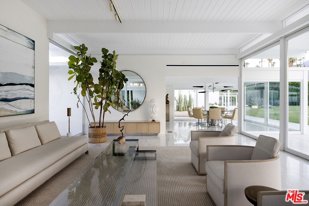 Dining room, Interior, Living room, Water