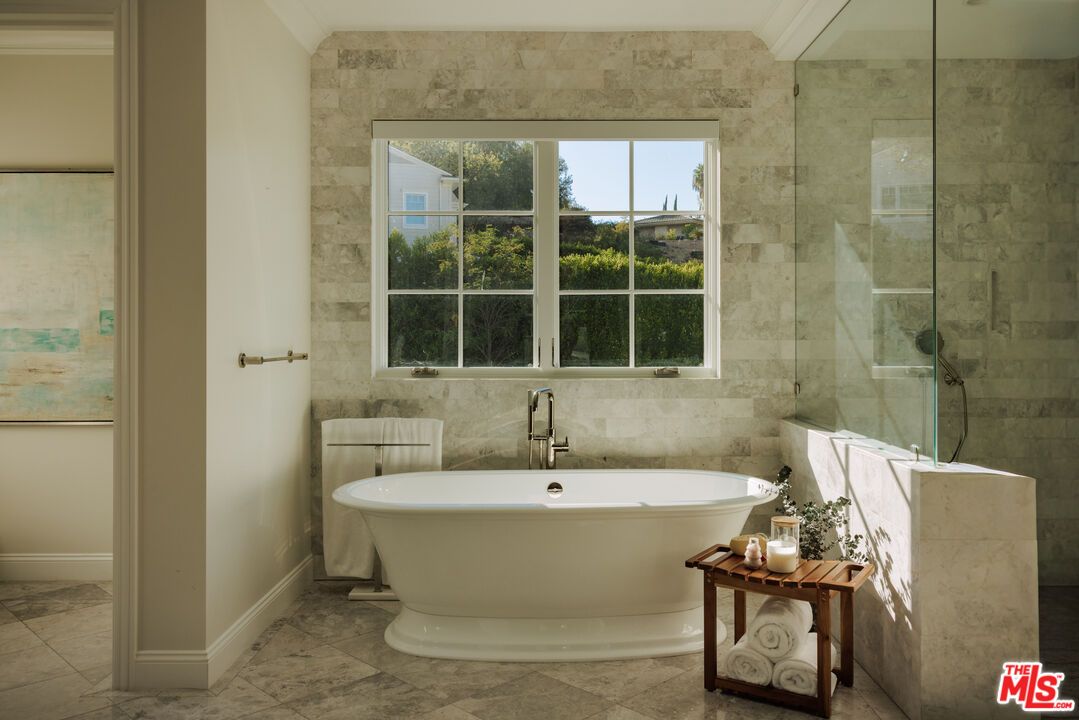 Bathroom, Free Standing Baths, Interior