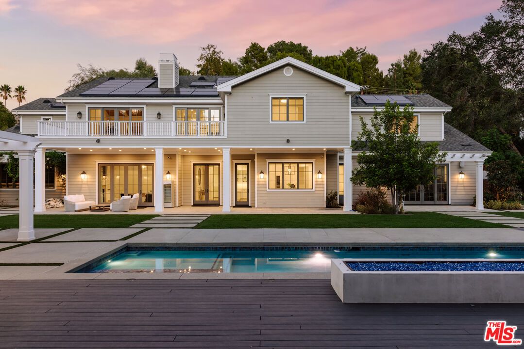 Exterior, Facade, Pool, Solar Panels, Farmhouse