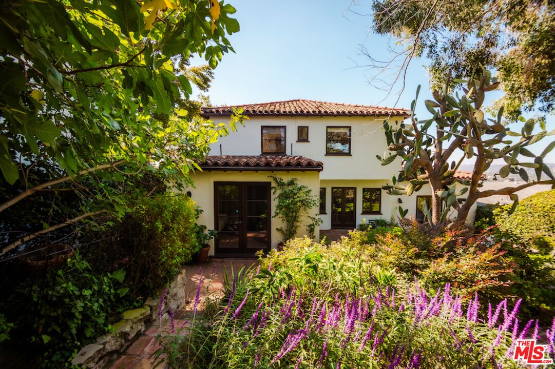 Exterior, Facade, Spanish Mediterranean