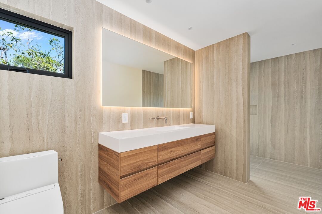 Bathroom, Interior, Recessed Lighting, Wood Texture Flooring