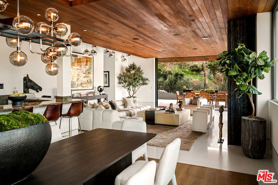 Dining room, Interior, Living room, Pendant Lights, Recessed Lighting, Wooden Ceilings, Wood Texture Flooring