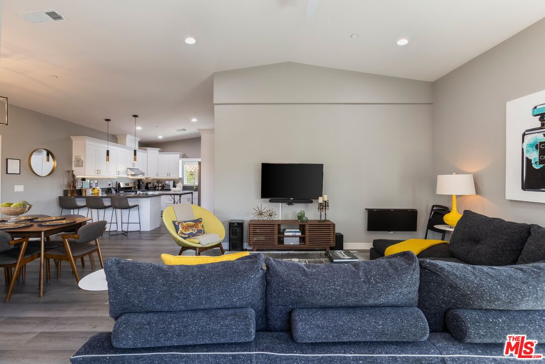 Dining room, Interior, Kitchen, Living room, Pendant Lights, Recessed Lighting, Wood Texture Flooring