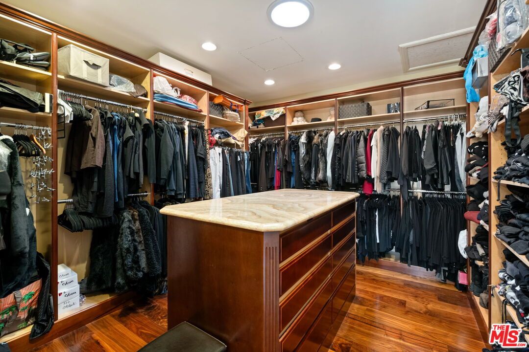 Interior, Recessed Lighting, Walk-in Closets, Wood Texture Flooring