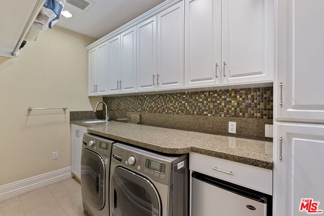 Interior, Recessed Lighting, Washer