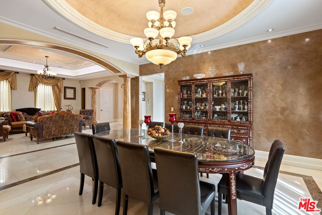 Chandelier, Dining room, Interior, Living room, Recessed Lighting