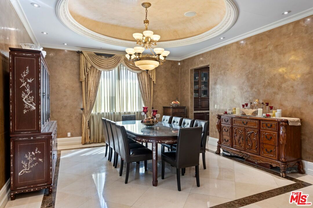 Chandelier, Dining room, Interior, Pendant Lights, Recessed Lighting