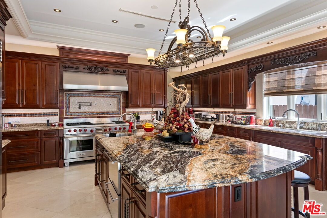 Chandelier, Interior, Kitchen, Pendant Lights, Recessed Lighting, Stainless Steel Appliances