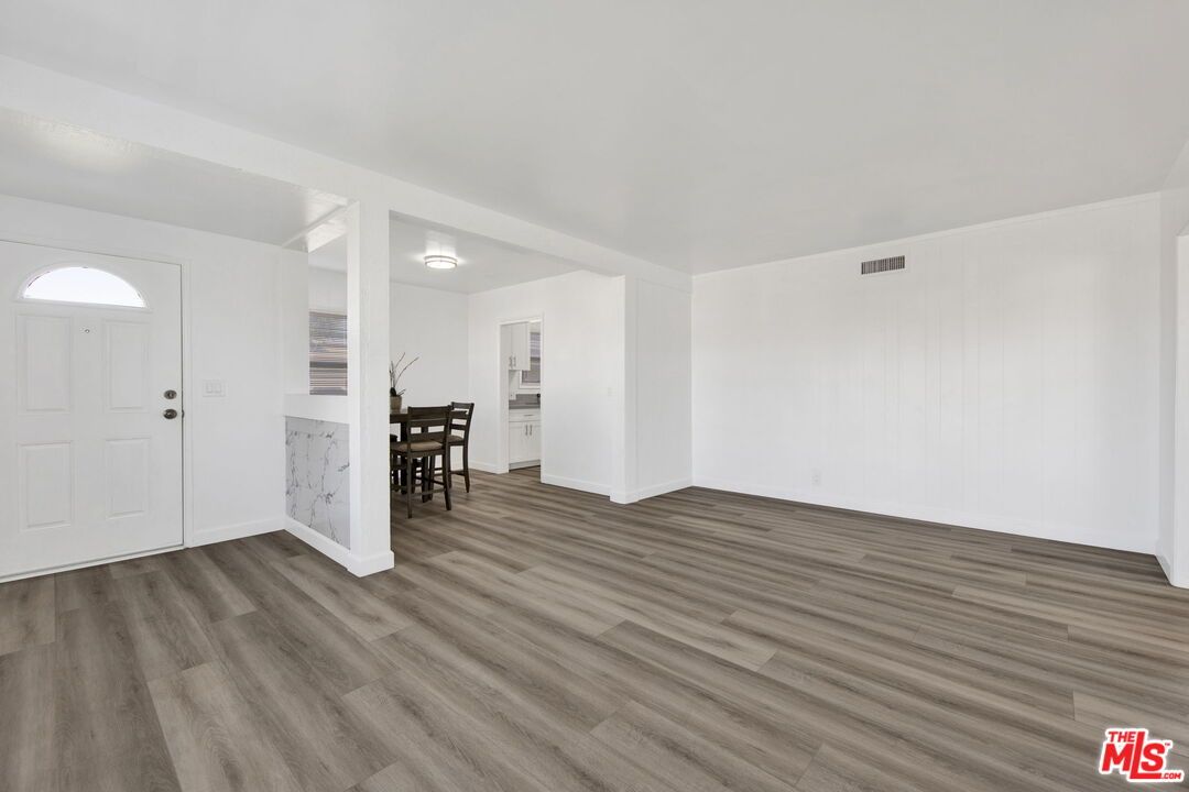 Dining room, Empty room, Interior, Wood Texture Flooring