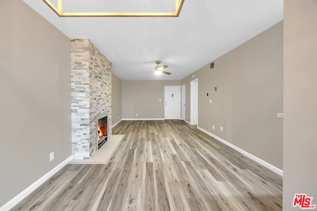Empty room, Fireplace, Interior, Wood Texture Flooring