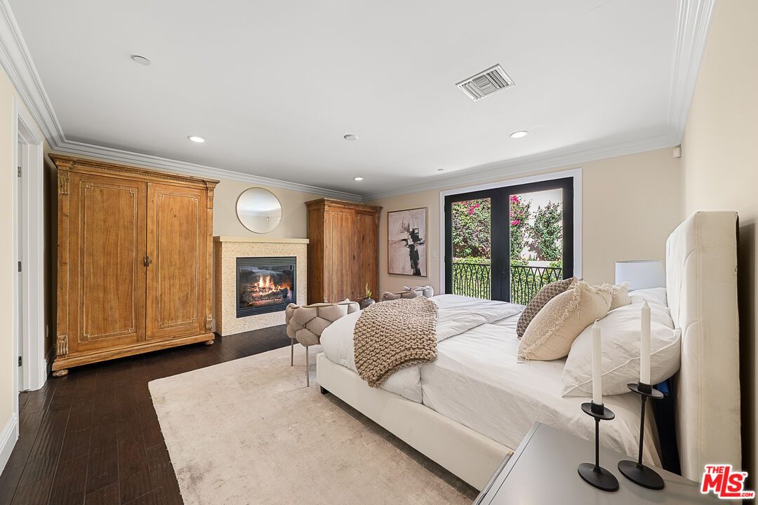 Bedroom, Fireplace, Interior, Recessed Lighting, Wood Texture Flooring