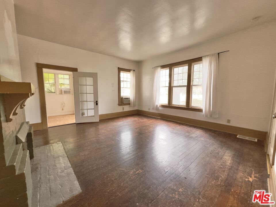 Empty room, Fireplace, Interior, Wood Texture Flooring