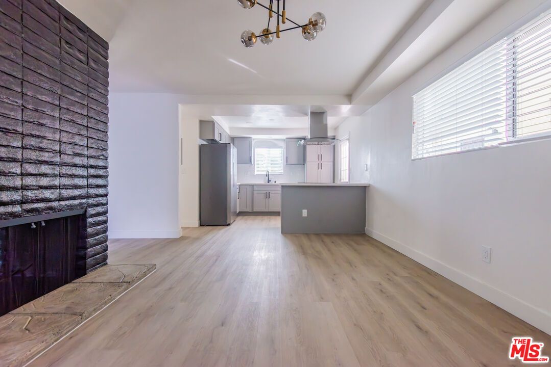 Interior, Kitchen, Pendant Lights, Wood Texture Flooring