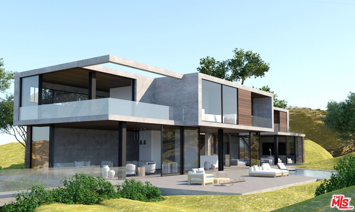 Backyard, Exterior, Facade, Modern