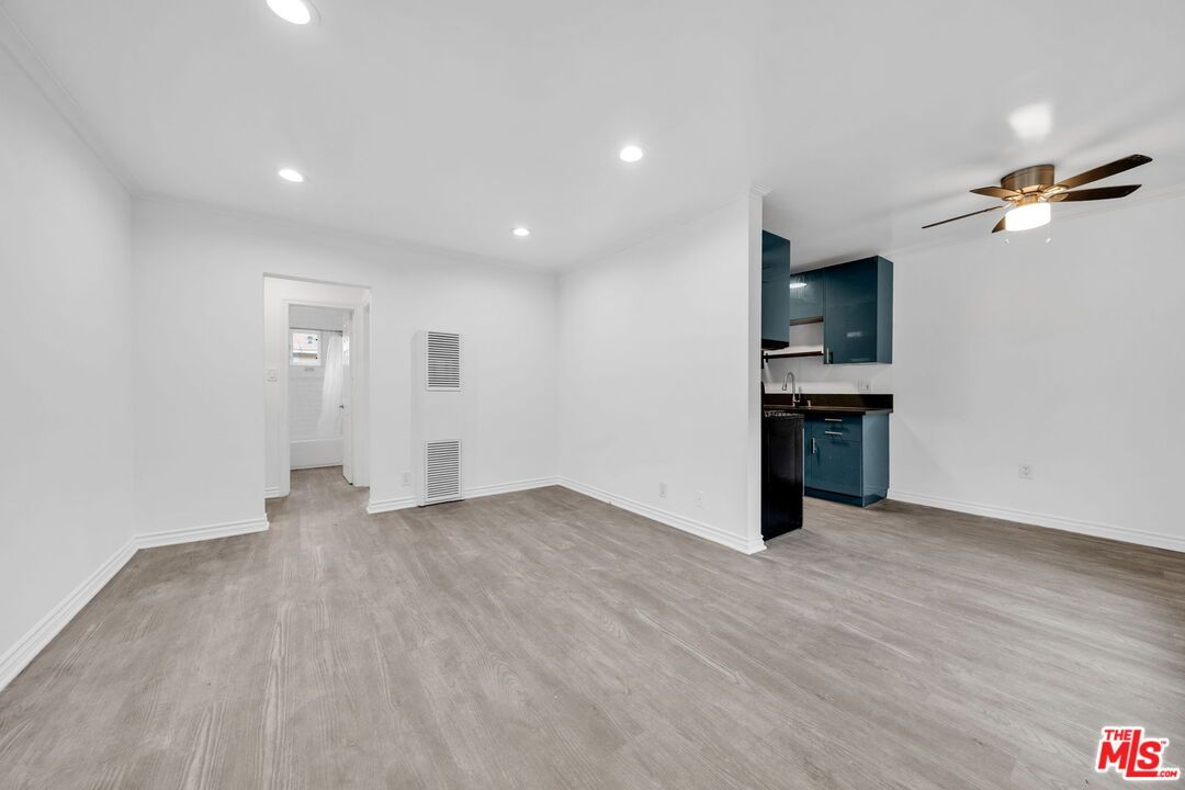 Empty room, Interior, Kitchen, Recessed Lighting, Wood Texture Flooring