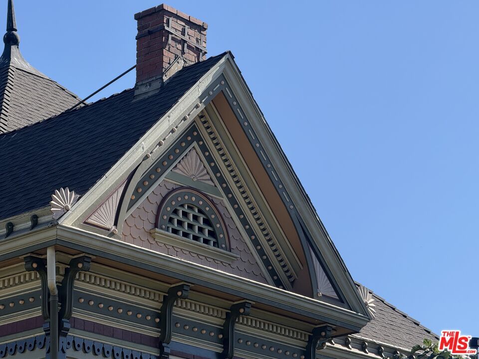 Exterior, Facade, Highrise