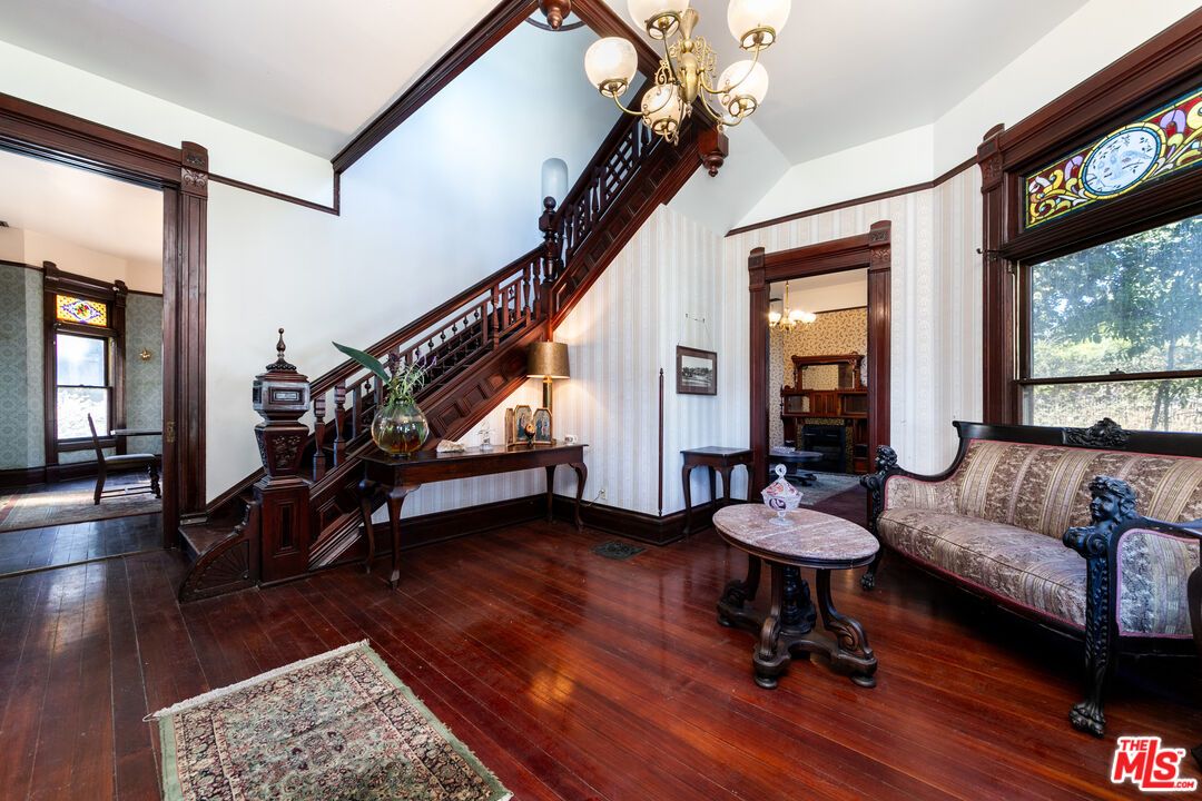 Chandelier, Interior, Wood Texture Flooring