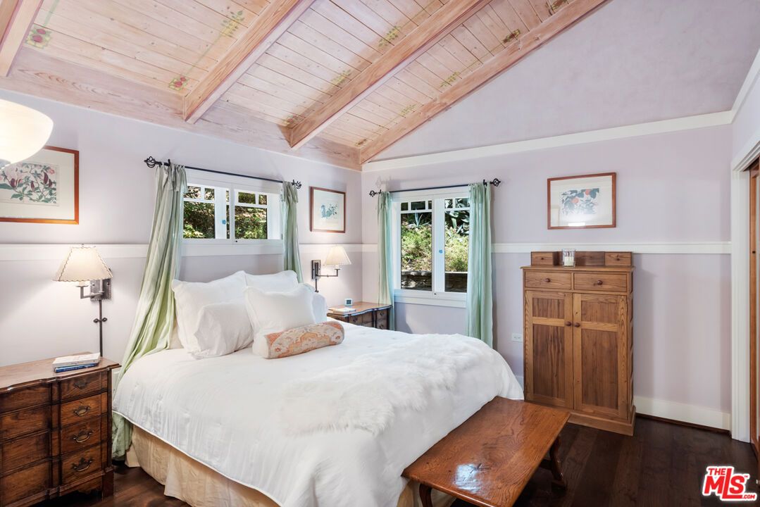 Bedroom, Interior, Wooden Beams, Wooden Ceilings, Wood Texture Flooring