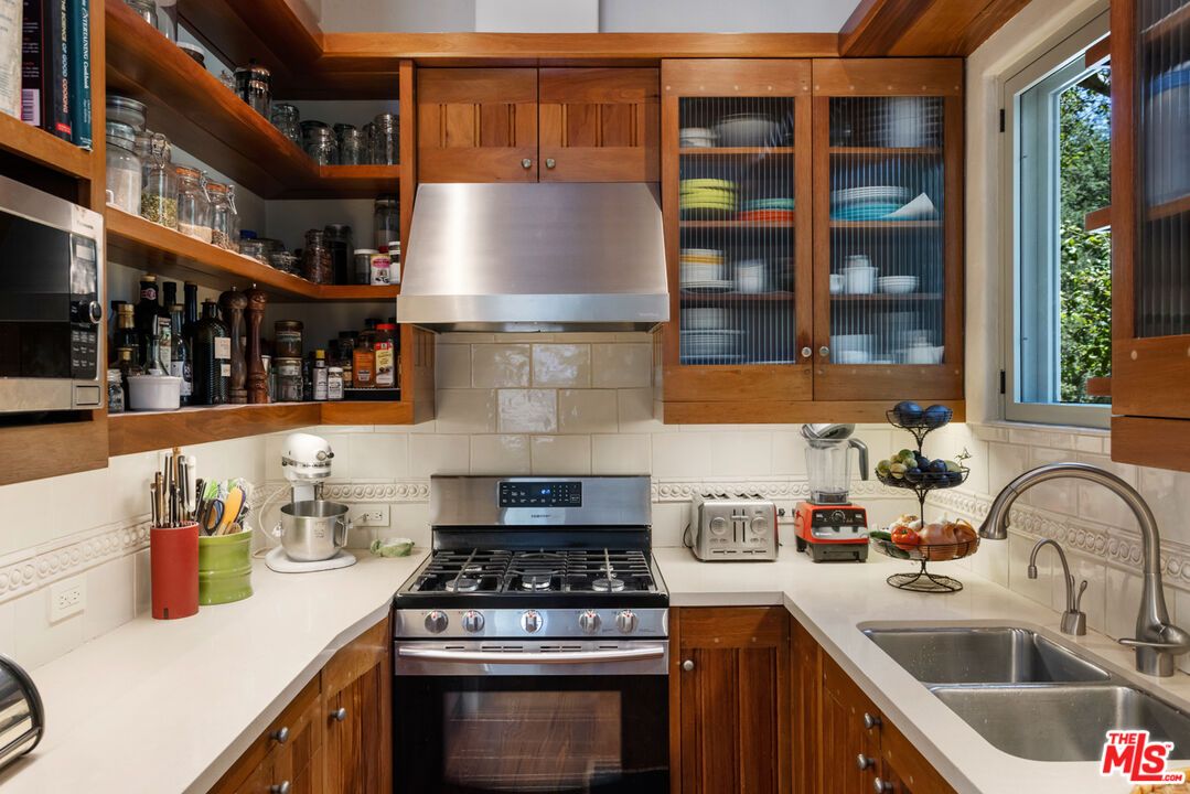 Interior, Kitchen, Stainless Steel Appliances