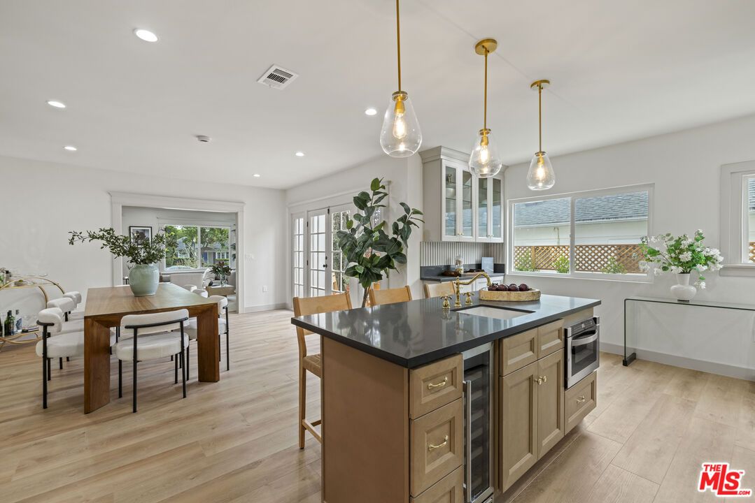 Dining room, Interior, Kitchen, Pendant Lights, Recessed Lighting, Wood Texture Flooring