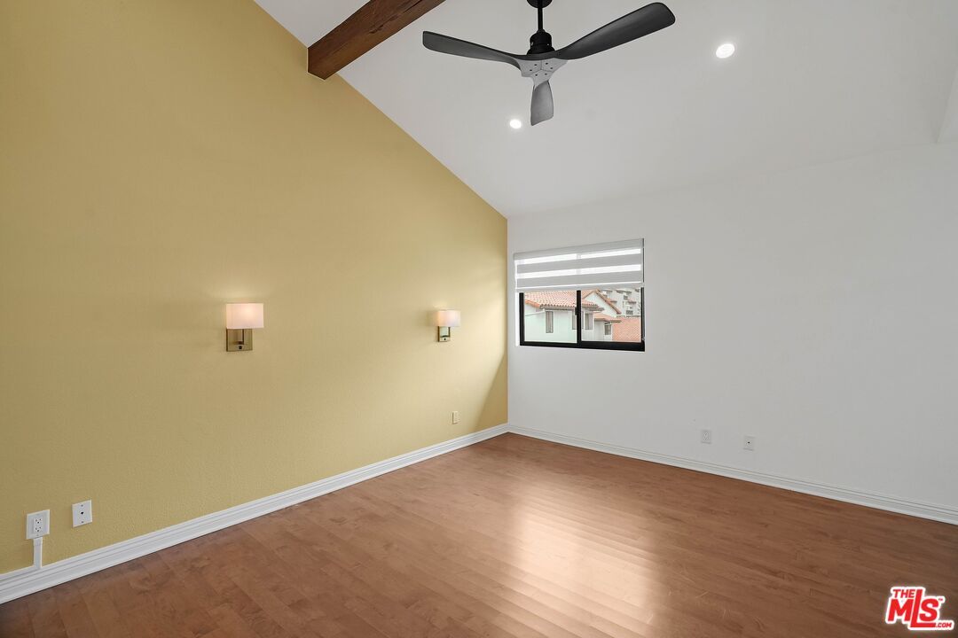 Empty room, Interior, Recessed Lighting, Wooden Beams, Wood Texture Flooring