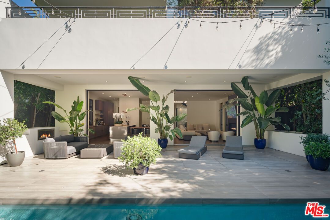 Exterior, Fireplace, Pool