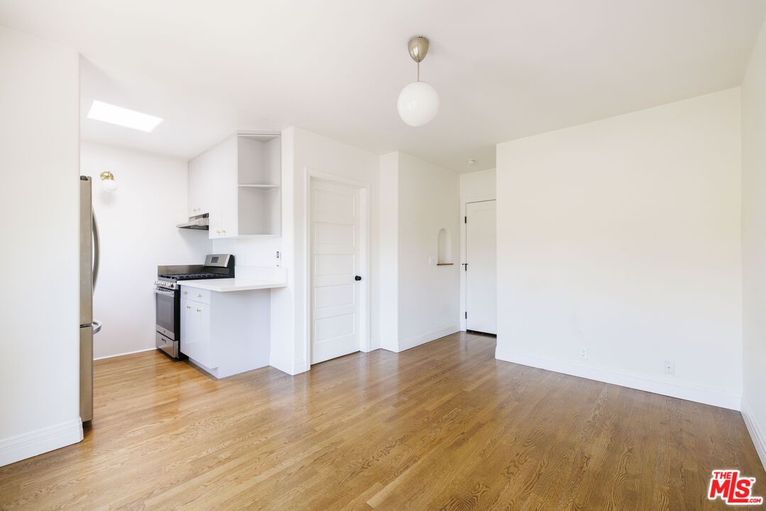 Empty room, Interior, Kitchen, Pendant Lights, Wood Texture Flooring