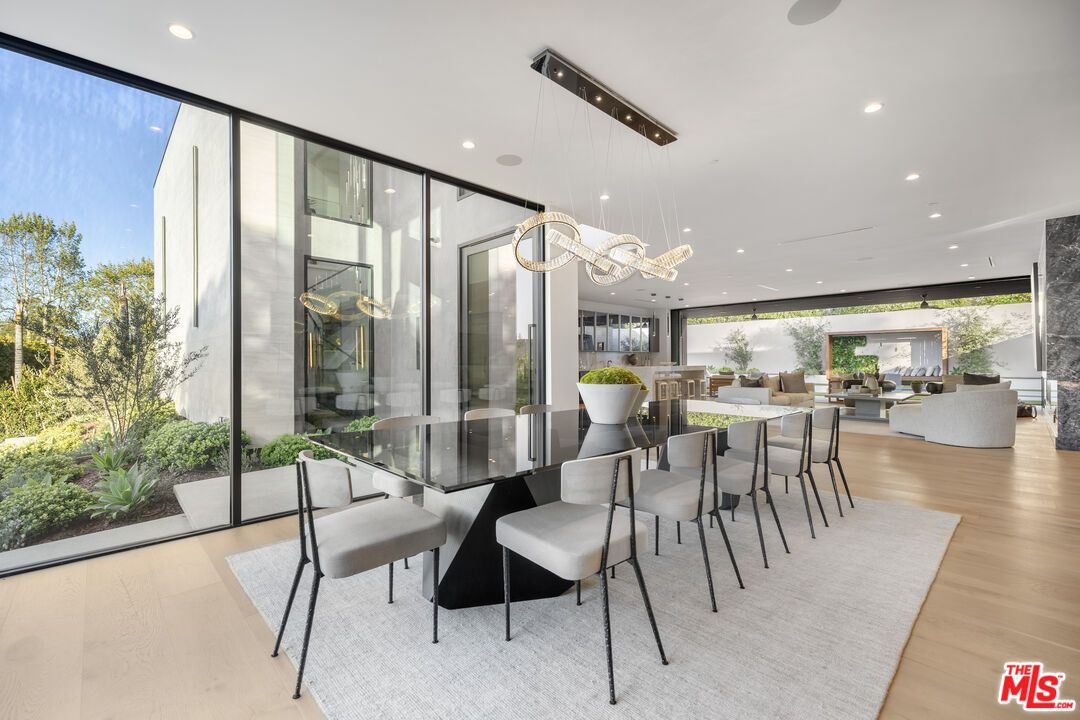 Dining room, Interior, Living room, Pendant Lights, Recessed Lighting, Wood Texture Flooring