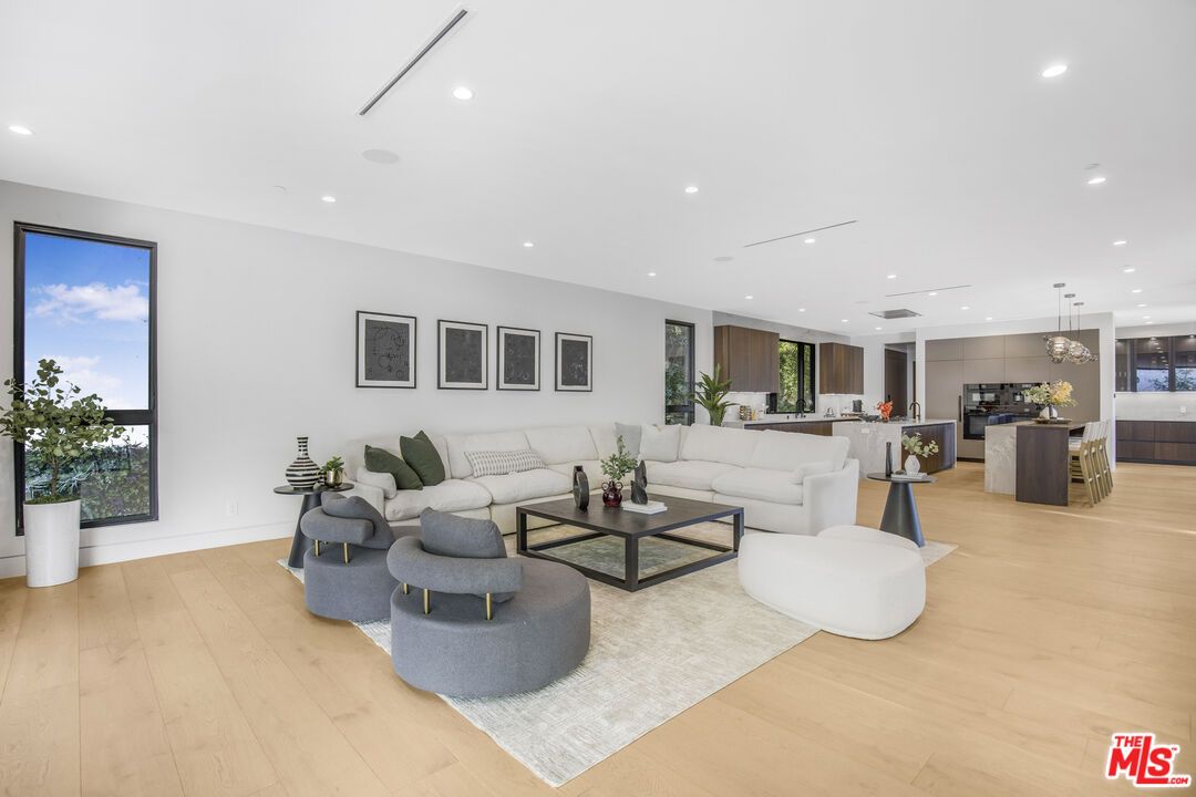 Interior, Kitchen, Living room, Pendant Lights, Recessed Lighting, Wood Texture Flooring