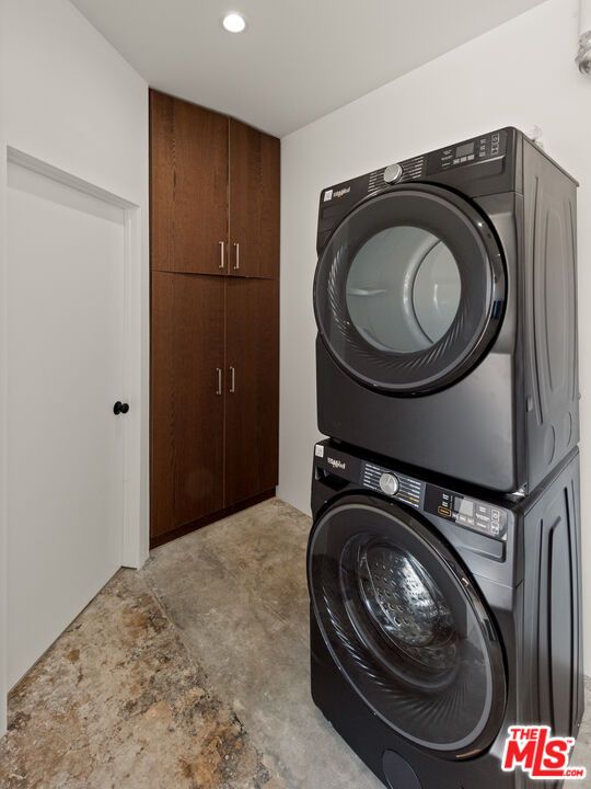 Interior, Recessed Lighting, Utility Closets, Washer